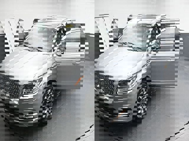 Used 2021 Lincoln Navigator Reserve AWD/4WD image 37