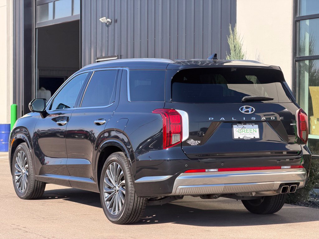 Used 2023 Hyundai Palisade Calligraphy w/ Cargo Package AWD/4WD image 4