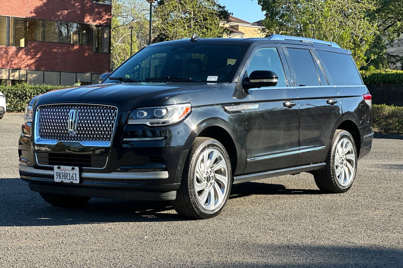Used 2024 Lincoln Navigator Premiere AWD/4WD image 8