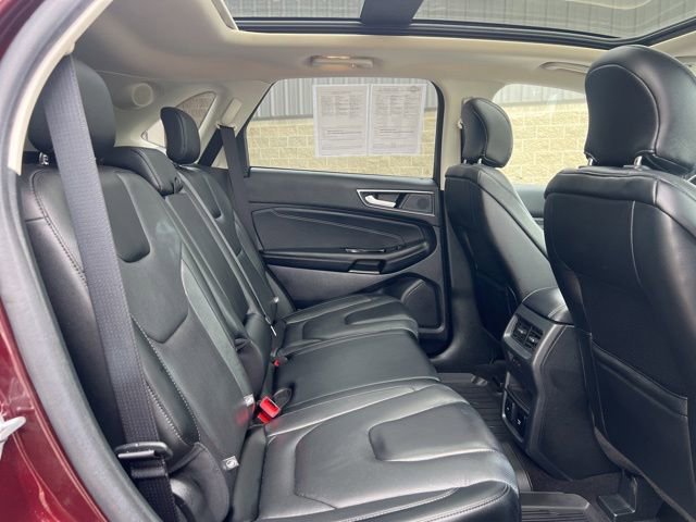 Used 2019 Ford Edge Titanium w/ Equipment Group 301A AWD/4WD image 13