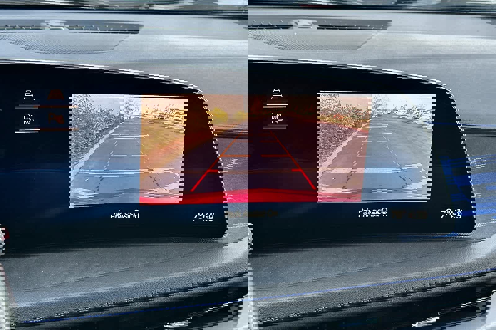 Used 2024 Cadillac XT4 Sport w/ Technology Package image 22