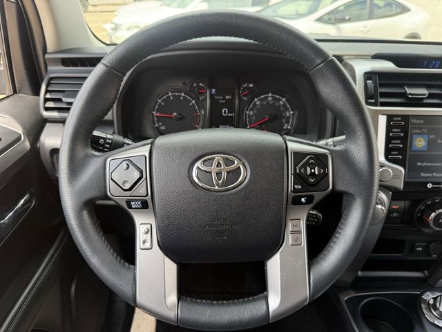 Used 2020 Toyota 4Runner SR5 Premium w/ Moonroof Package AWD/4WD image 13