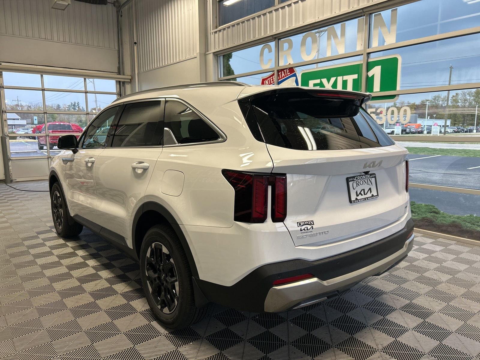 New 2026 Kia Sorento S image 4