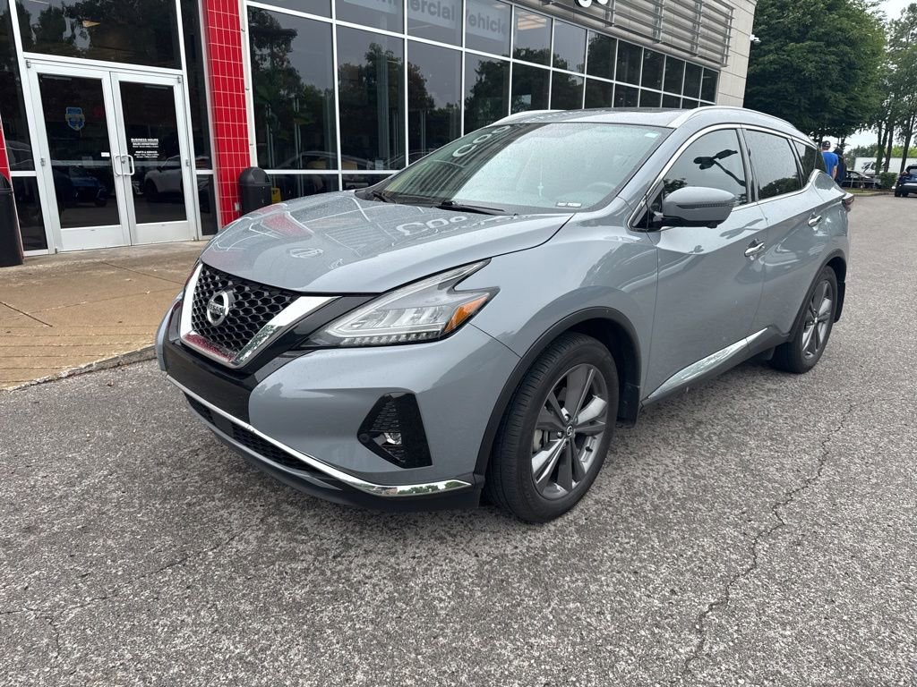 Used 2021 Nissan Murano Platinum w/ Cargo Package FWD image 2