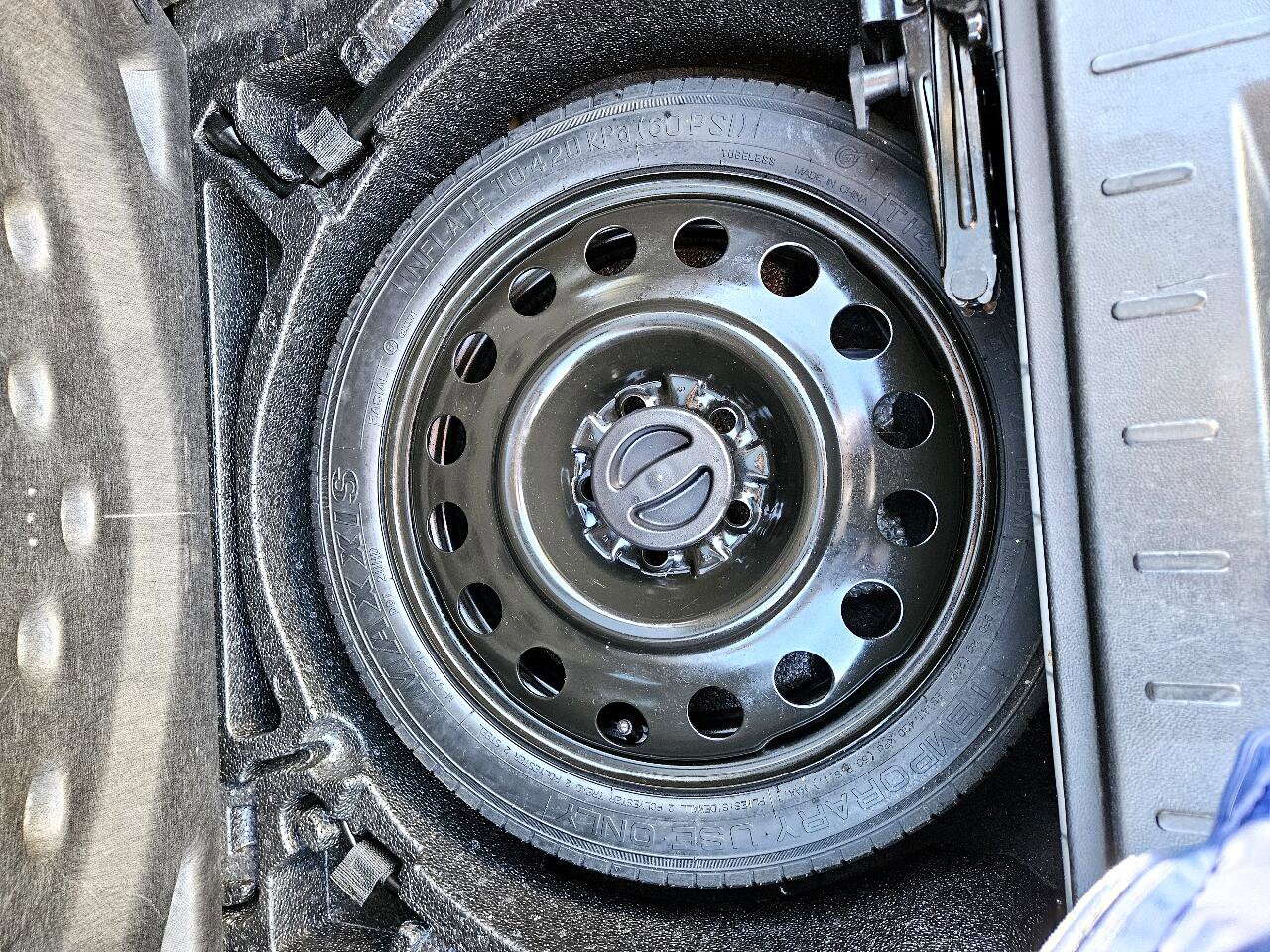 Used 2016 Chevrolet Equinox LT w/ Convenience Package image 27