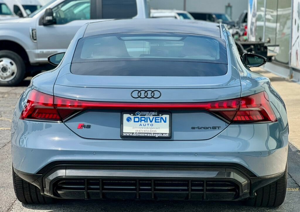 Used 2024 Audi RS e-tron GT w/ Carbon Performance Package AWD/4WD image 38