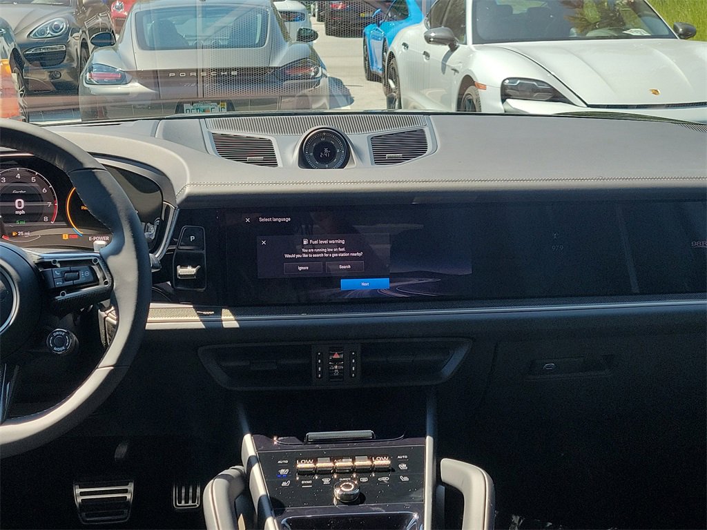 New 2026 Porsche Cayenne Turbo image 23