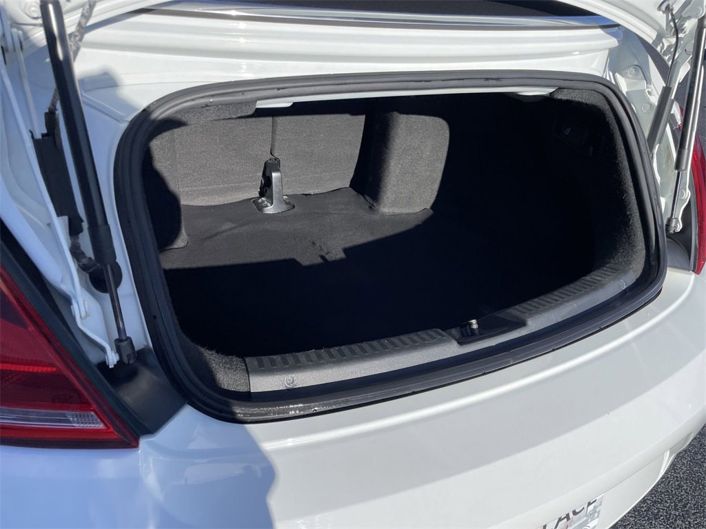 Used 2015 Volkswagen Beetle 1.8T image 31