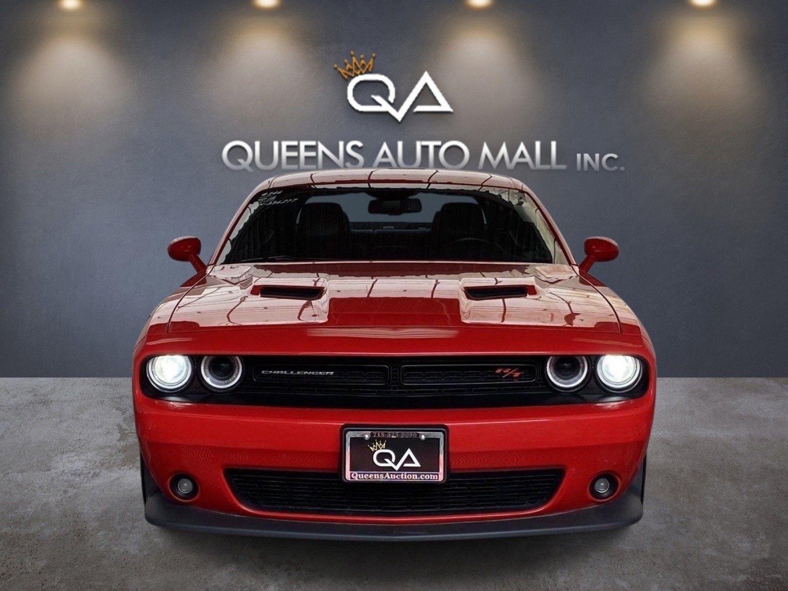 Used 2018 Dodge Challenger R/T Scat Pack w/ Leather Interior Group RWD image 2