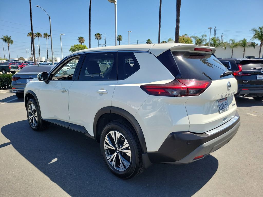 Used 2021 Nissan Rogue SV AWD/4WD image 3