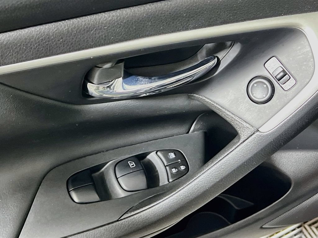Used 2018 Nissan Altima 2.5 S w/ S Convenience Package FWD image 16