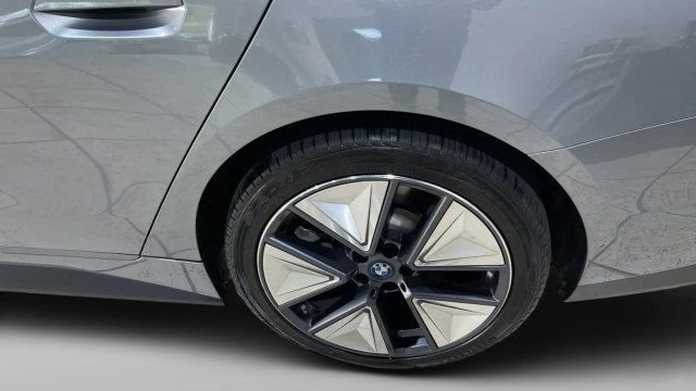 Used 2023 BMW i4 eDrive35 w/ Premium Package image 24