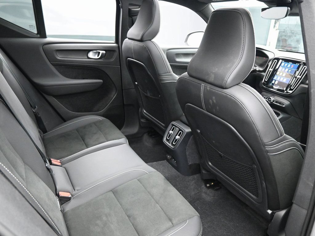 Used 2023 Volvo XC40 Recharge Ultimate w/ Protection Package Premier AWD/4WD image 39