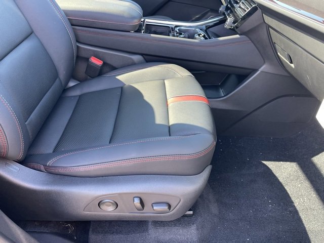 New 2026 Chevrolet Traverse RS image 14