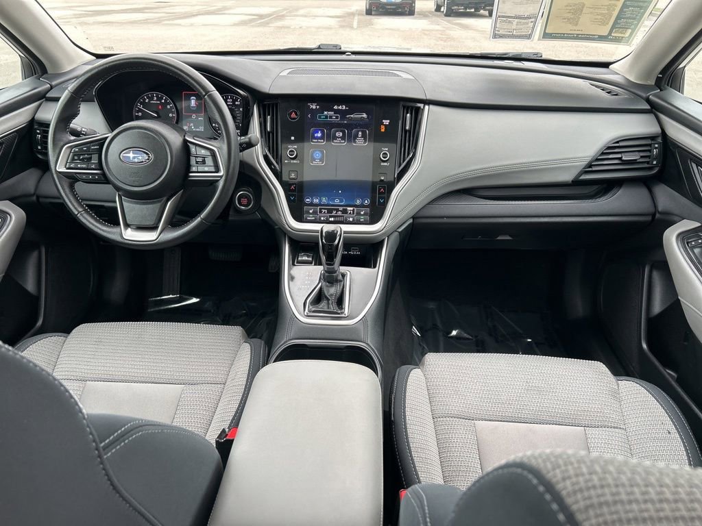 Used 2025 Subaru Outback Premium AWD/4WD image 10