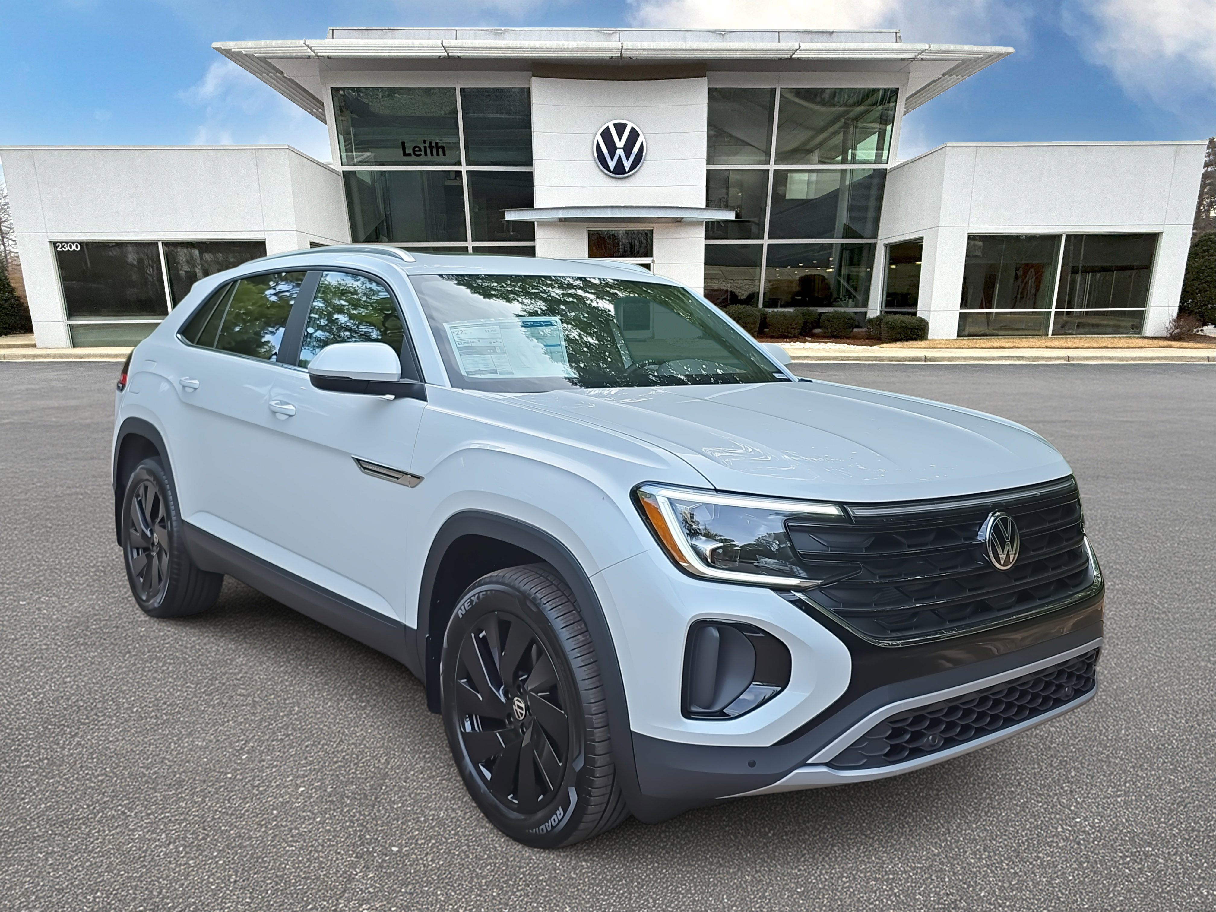 New 2026 Volkswagen Atlas Cross Sport SE image 1