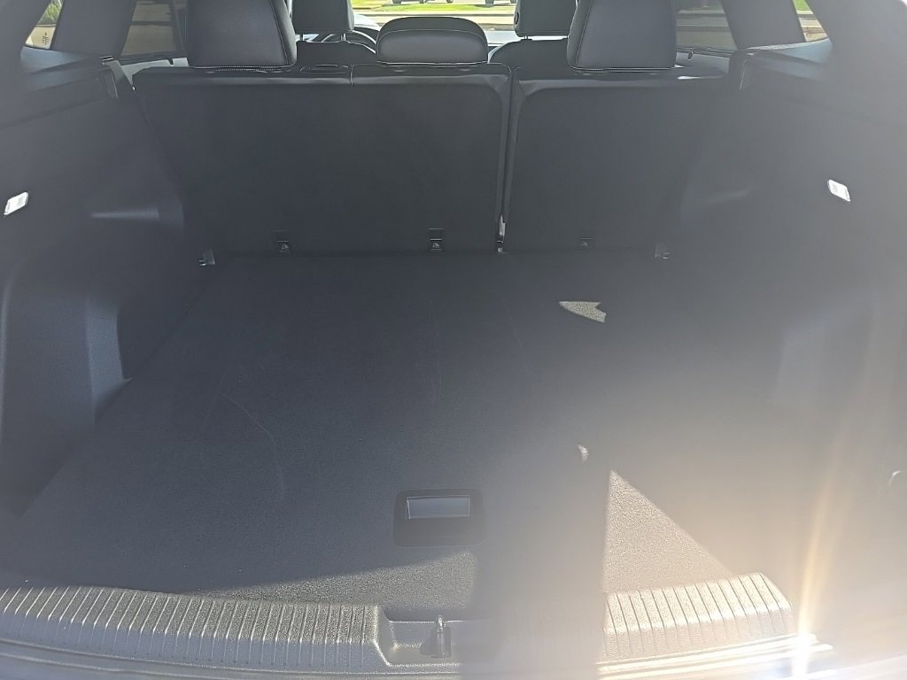 Used 2024 Volkswagen Atlas Cross Sport SE image 14