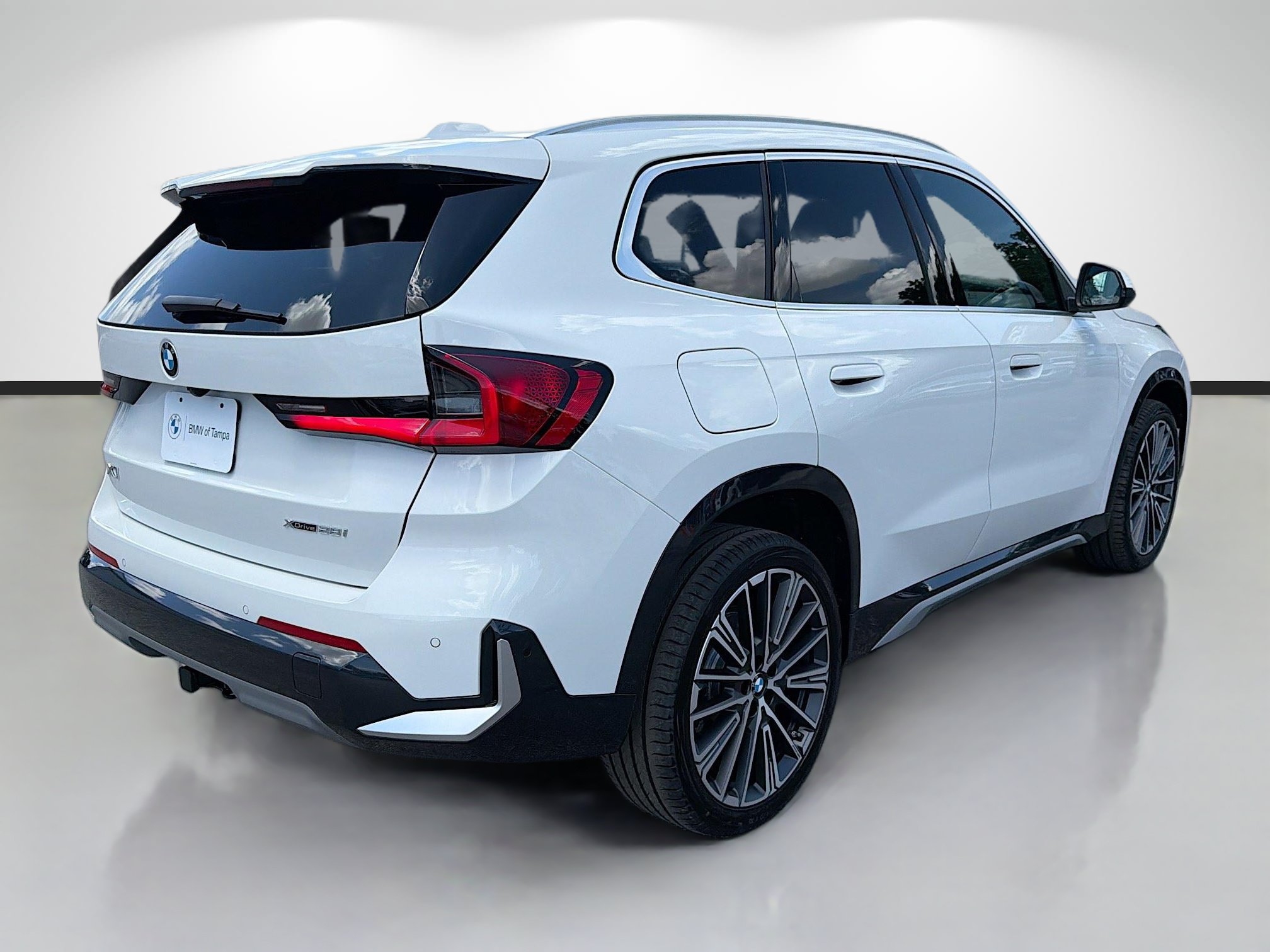 New 2026 BMW X1 xDrive28i w/ Convenience Package AWD/4WD image 3