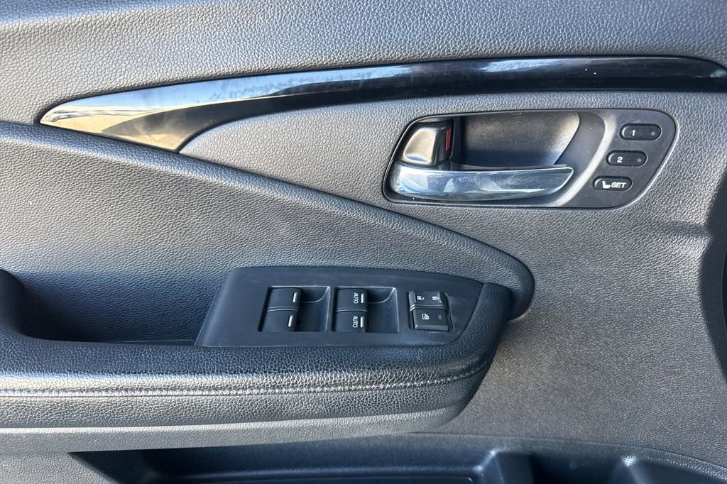 Used 2017 Honda Pilot Touring image 10