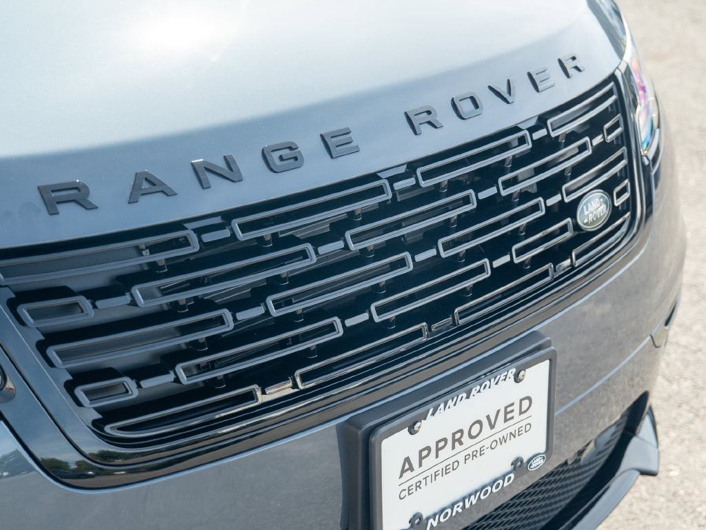 Certified 2026 Land Rover Range Rover Velar Dynamic SE AWD/4WD image 16