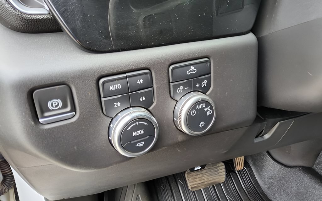Used 2023 GMC Sierra 1500 SLE AWD/4WD image 20