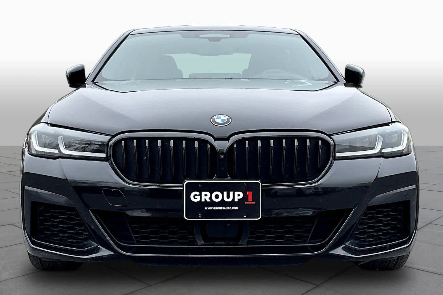 Used 2023 BMW M550i xDrive w/ Dynamic Handling Package AWD/4WD image 3