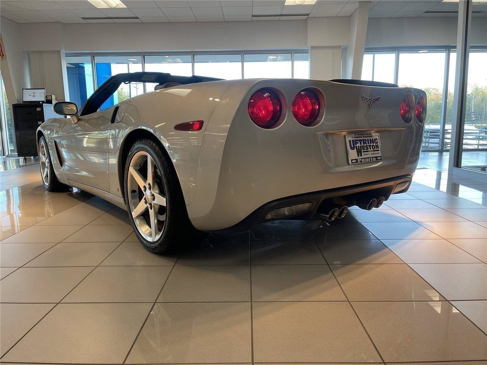 Used 2006 Chevrolet Corvette Convertible w/ Preferred Equipment Group RWD image 3