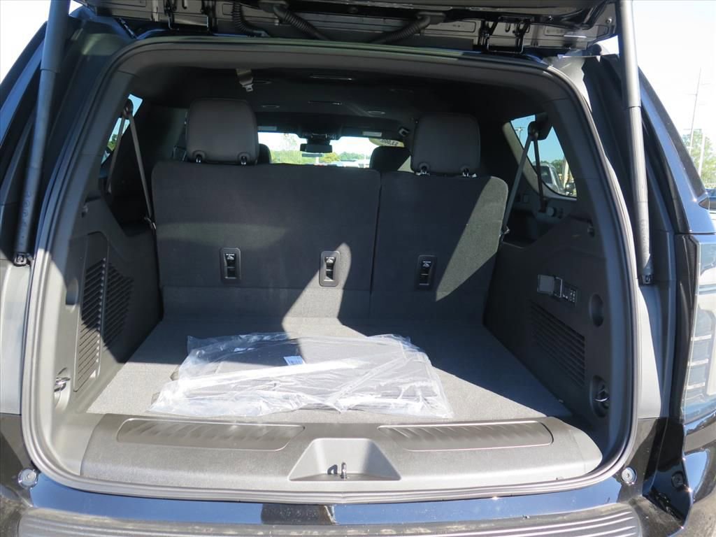 New 2026 Chevrolet Suburban LT w/ Comfort Package image 15