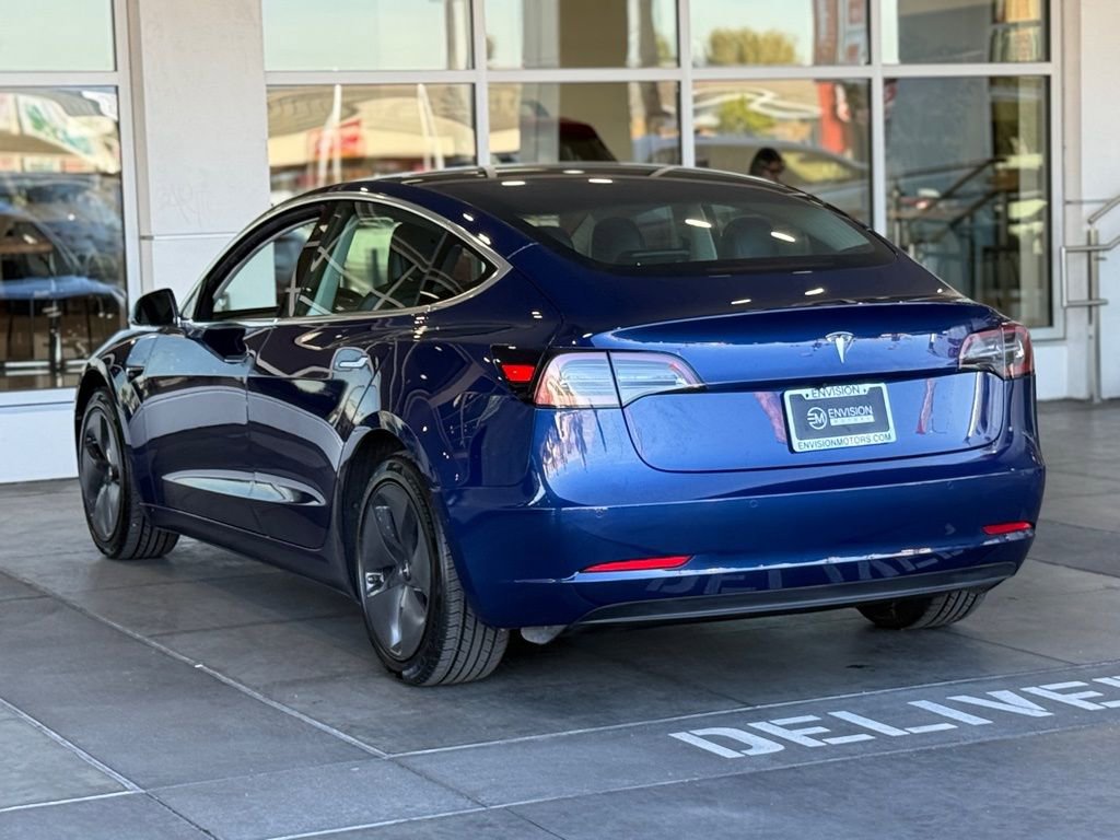 Used 2019 Tesla Model 3 Standard Range Plus image 9