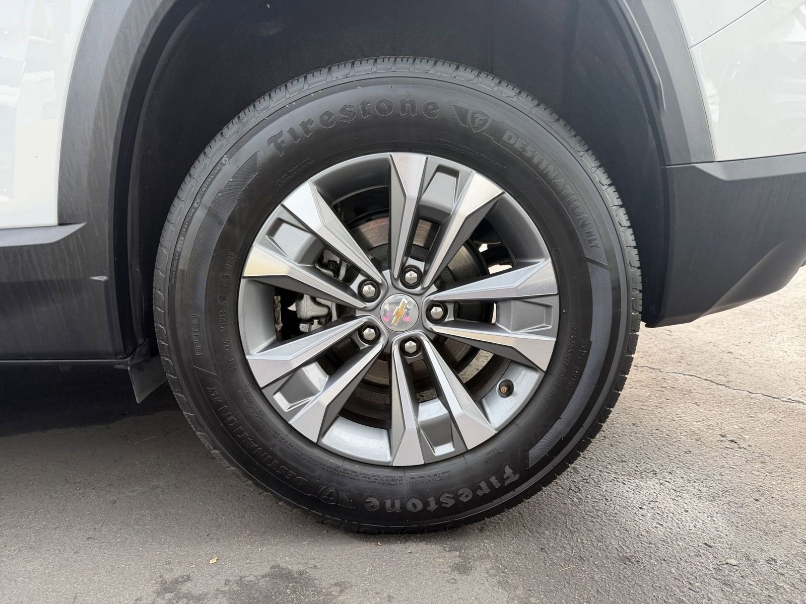 Used 2025 Chevrolet Equinox LT image 31