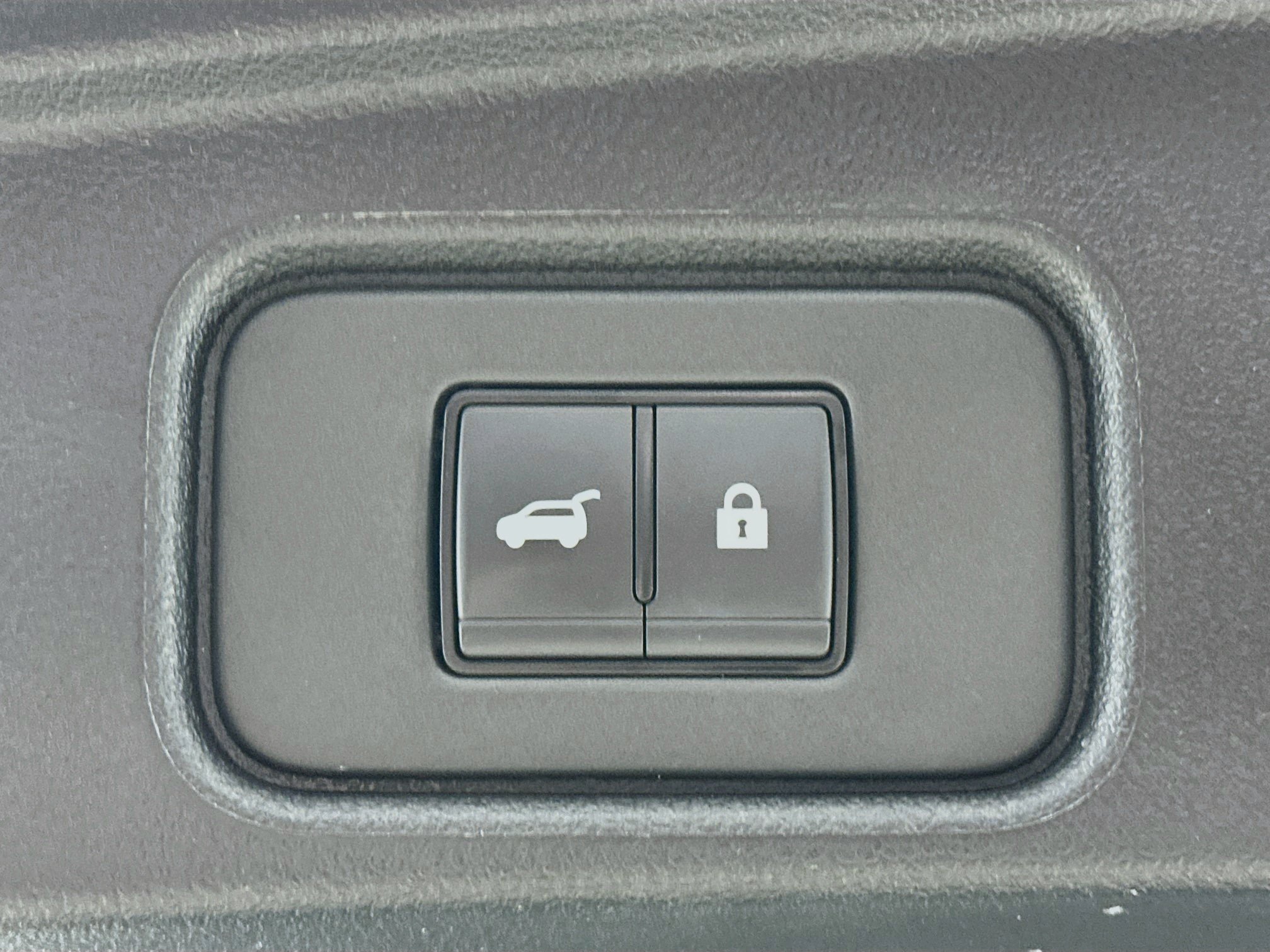 Used 2025 Nissan Pathfinder SV AWD/4WD image 30