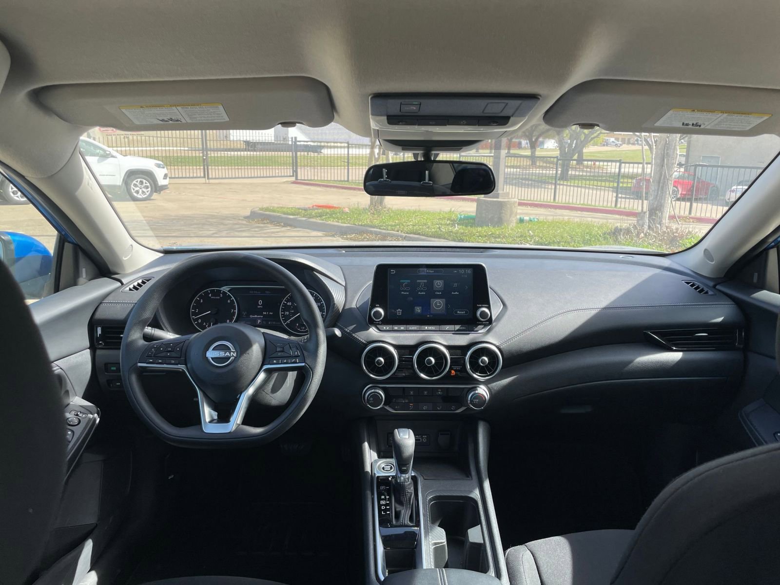 Used 2025 Nissan Sentra SV image 36