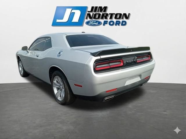 Used 2023 Dodge Challenger SXT image 7