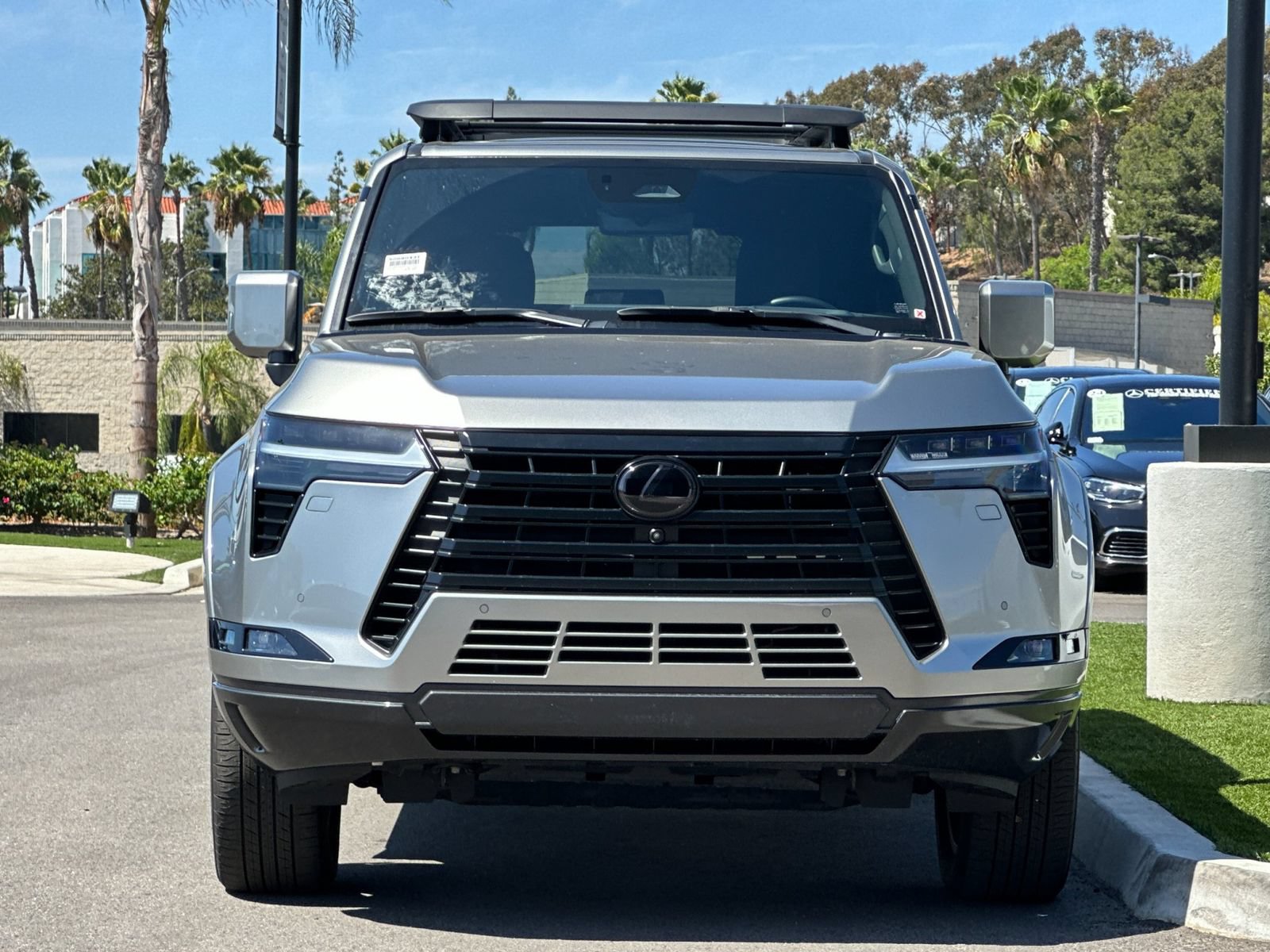 Used 2025 Lexus GX 550 w/ Accessory Package (31) AWD/4WD image 8