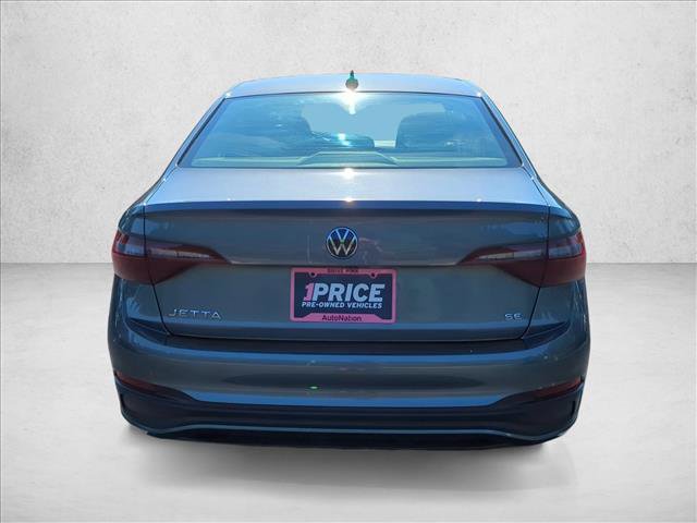 Certified 2024 Volkswagen Jetta SE w/ Panoramic Sunroof Package FWD image 9