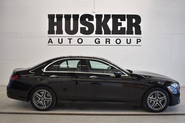 Used 2022 Mercedes-Benz E 450 4MATIC Sedan image 2