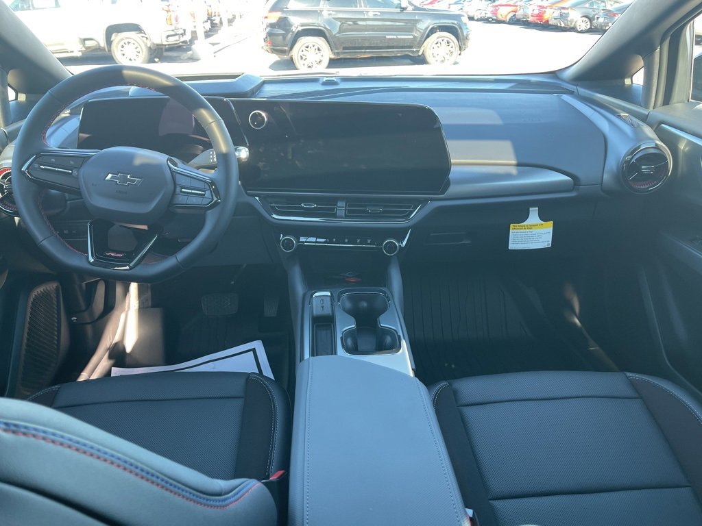 New 2025 Chevrolet Equinox EV RS image 15