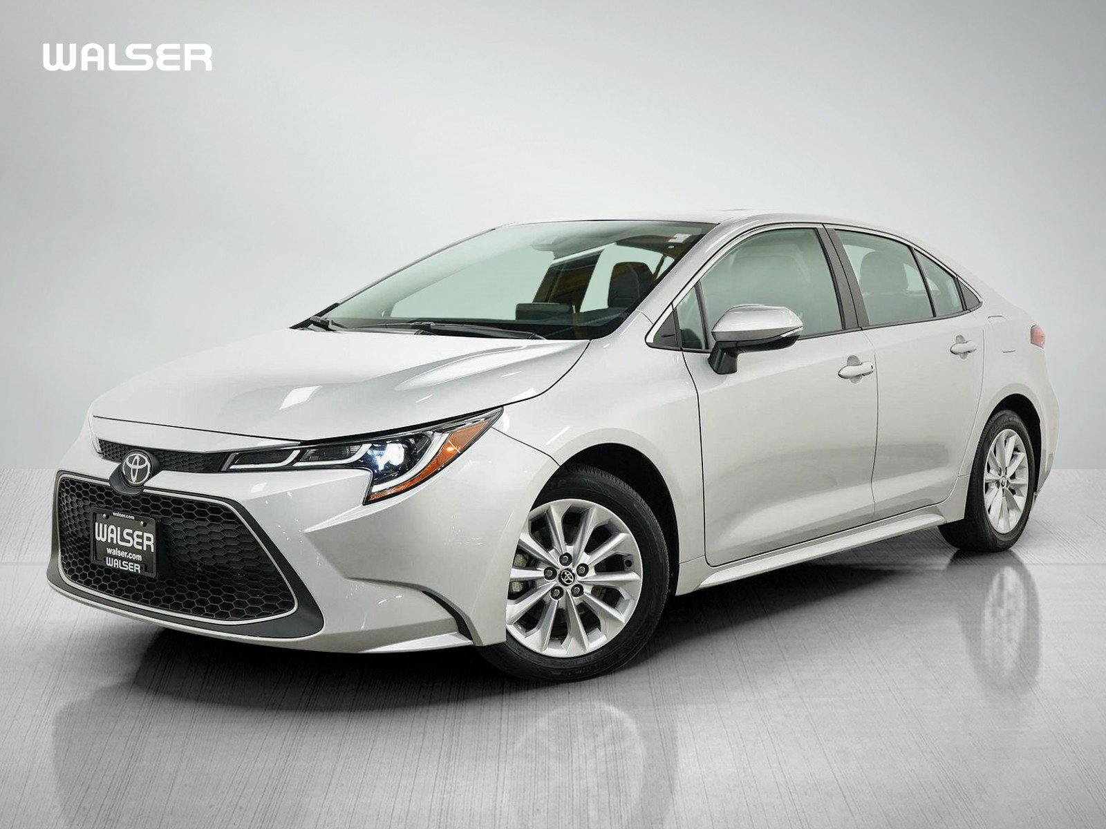 Used 2022 Toyota Corolla XLE FWD image 1