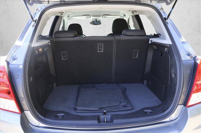 Used 2020 Chevrolet Trax LS w/ Tint and Cruise Package FWD image 24