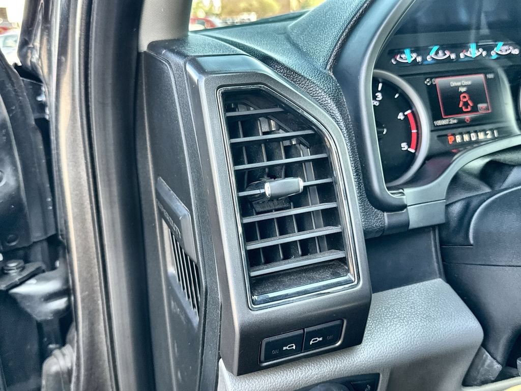 Used 2019 Ford F250 XLT w/ XLT Premium Package AWD/4WD image 5