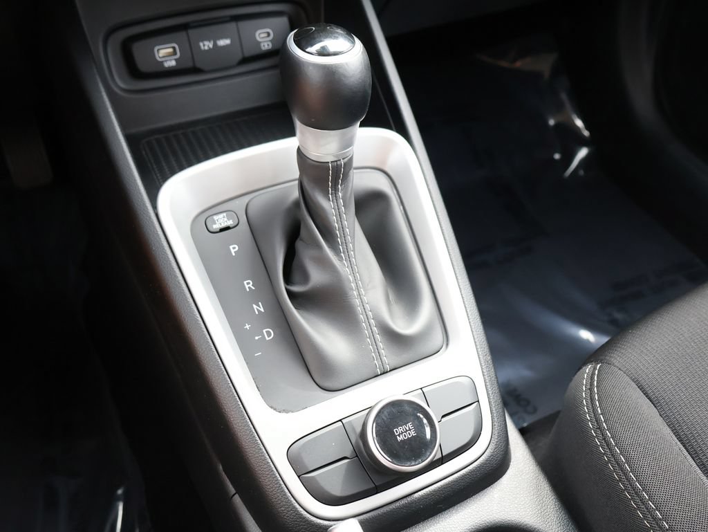 Used 2025 Hyundai Venue SEL FWD image 37