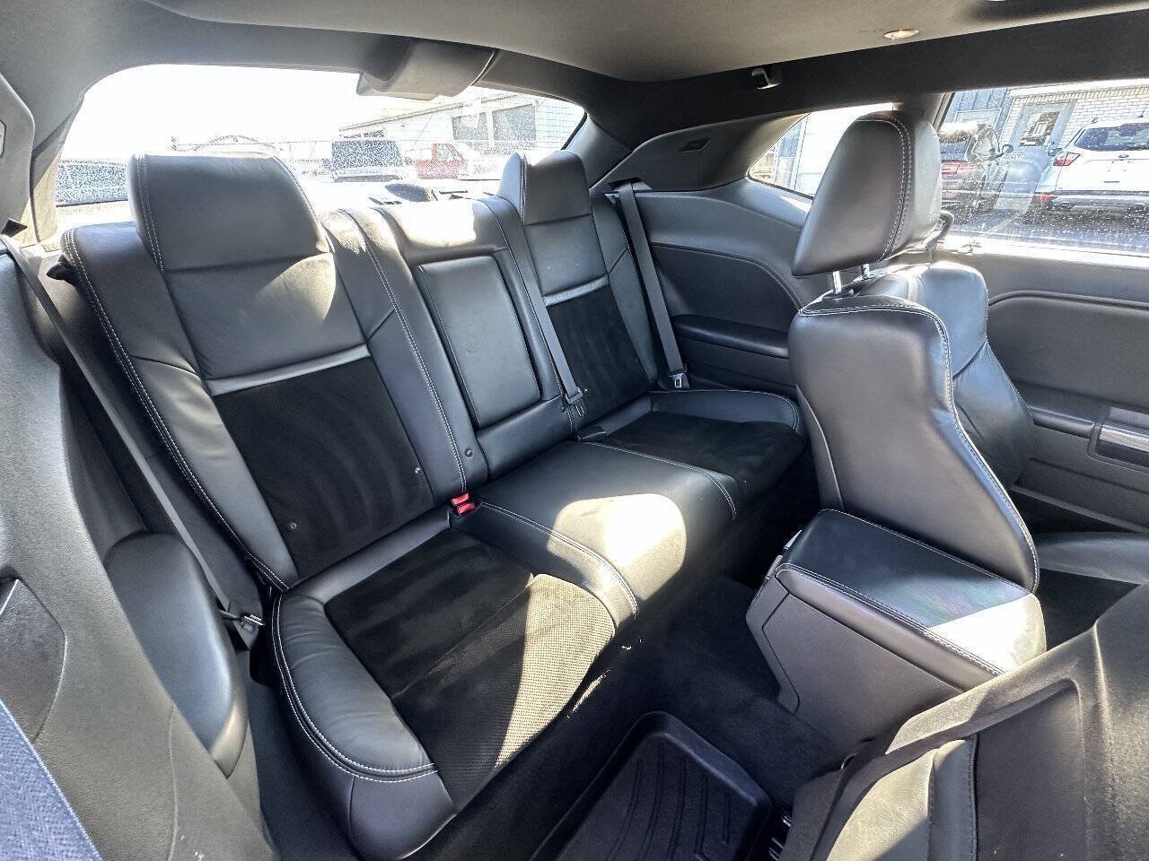 Used 2014 Dodge Challenger R/T RWD image 16