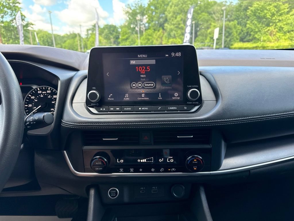Used 2023 Nissan Rogue SV AWD/4WD image 14