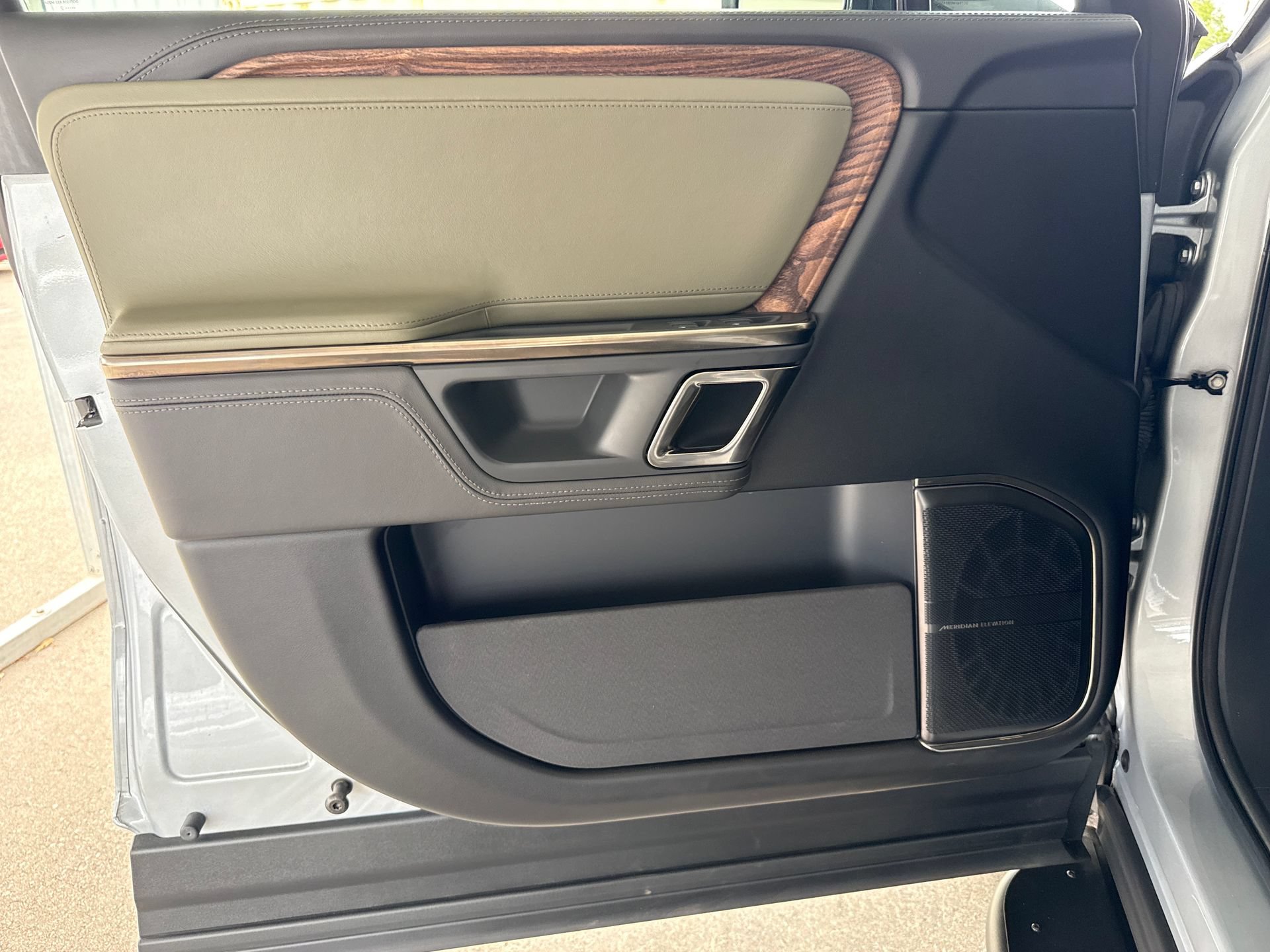 Used 2022 Rivian R1T Launch Edition AWD/4WD image 19