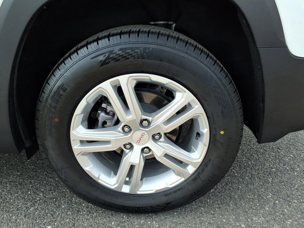 Used 2022 GMC Terrain SLE w/ Driver Convenience Package image 17