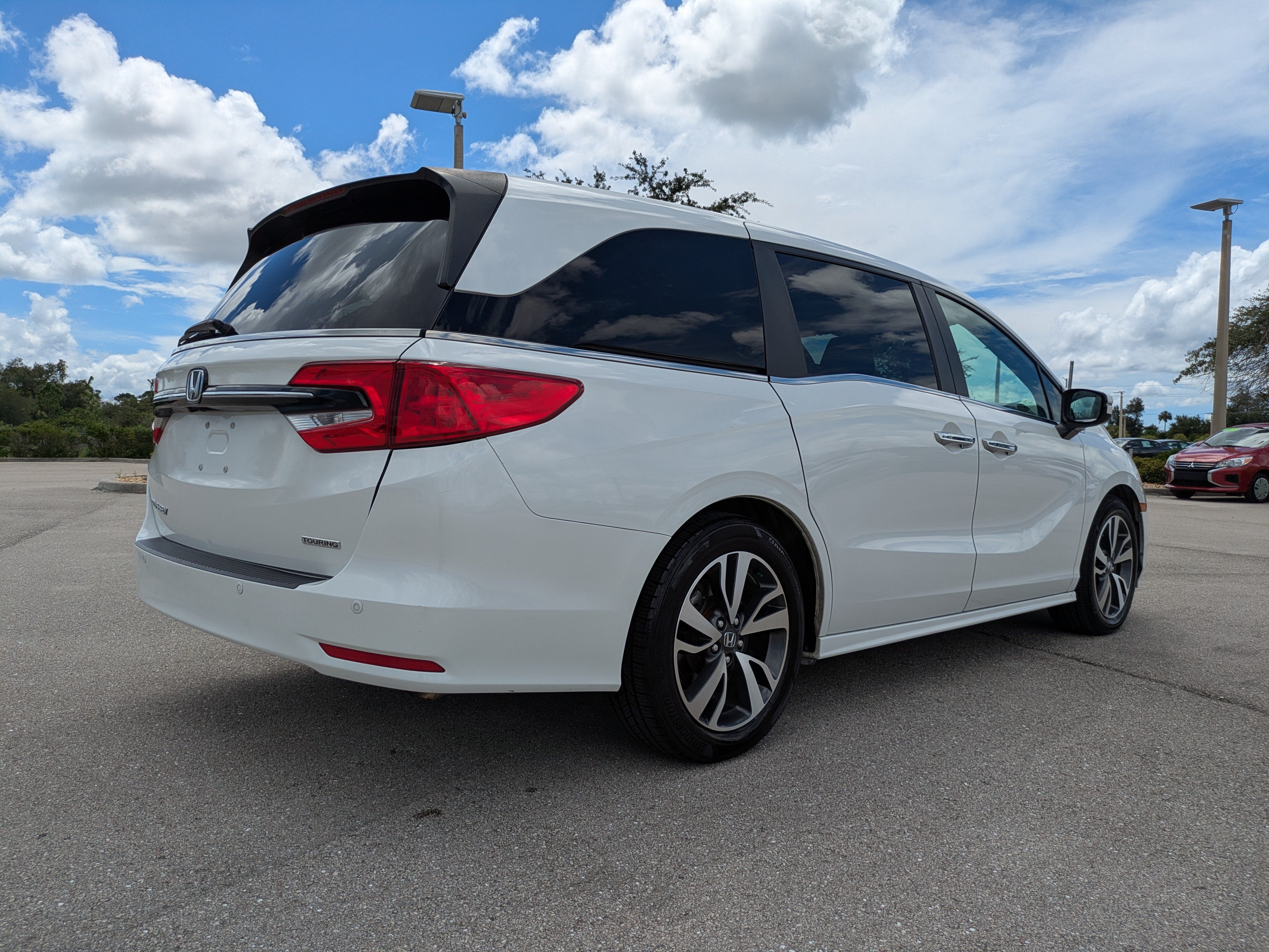 Used 2022 Honda Odyssey Touring image 4