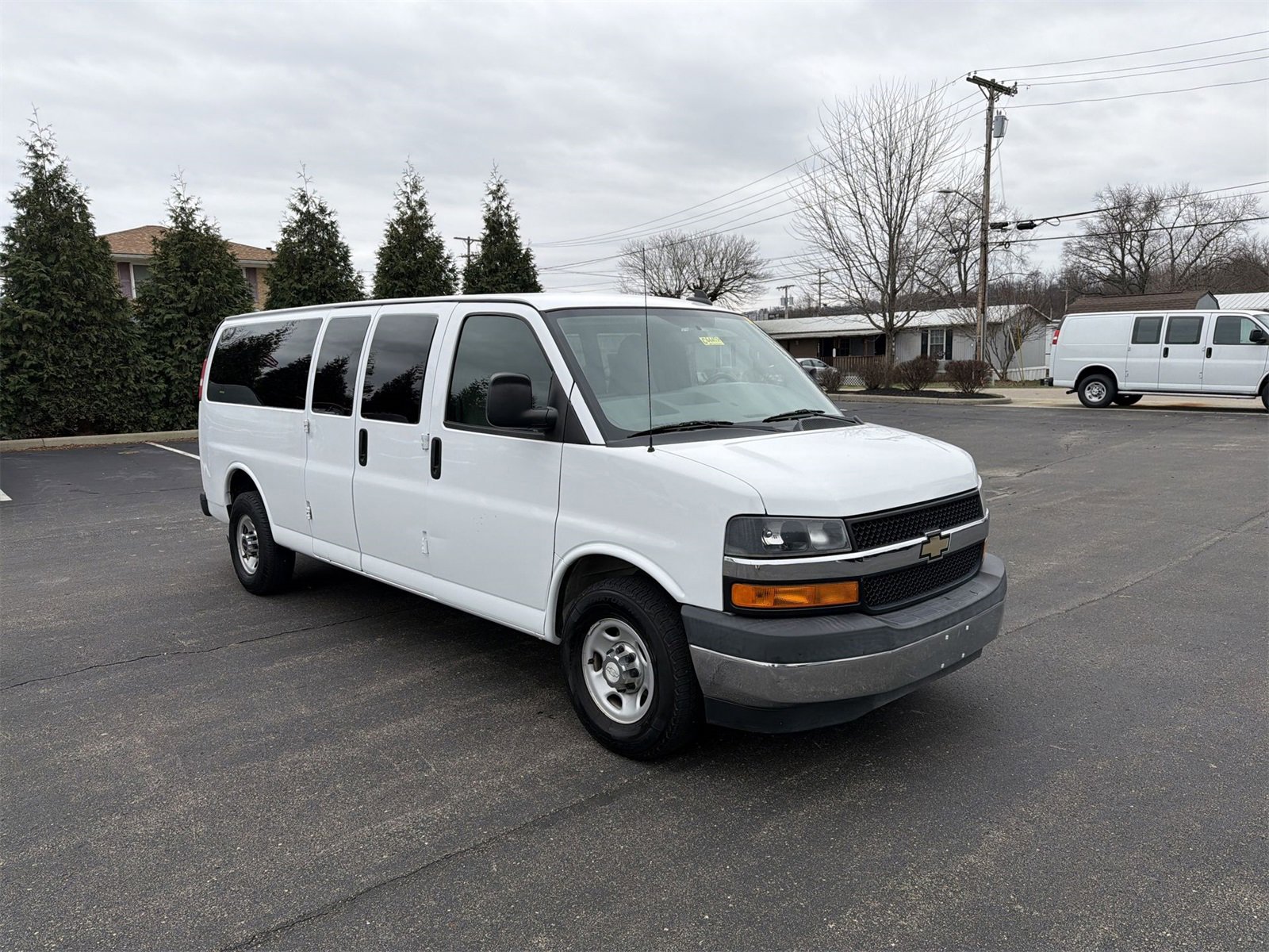 Used 2017 Chevrolet Express 3500 LT w/ LT Preferred Equipment Group image 2