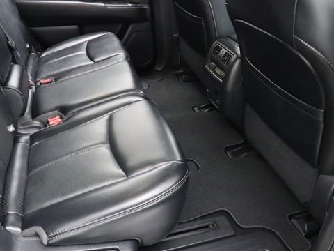 Used 2017 Nissan Pathfinder Platinum w/ Midnight Edition Package image 38