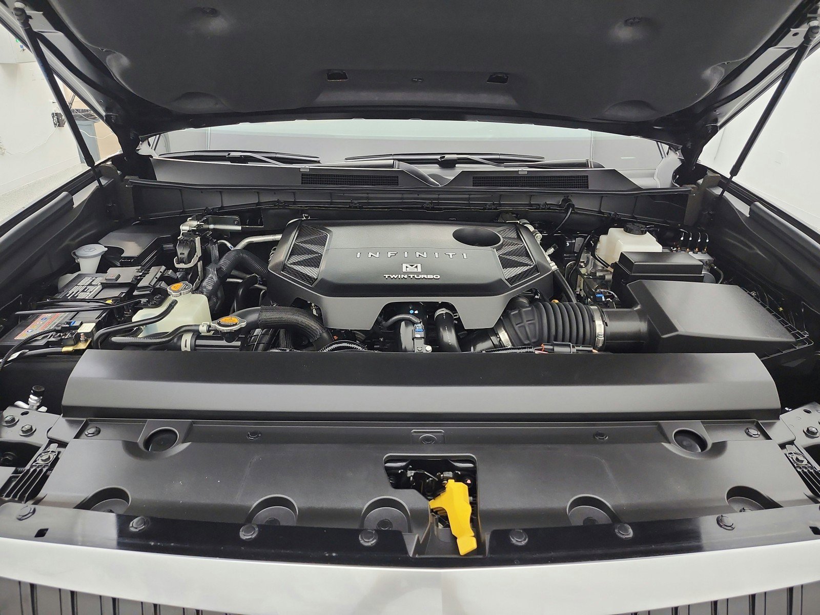 Used 2026 INFINITI QX80 Pure w/ Cargo Package image 16