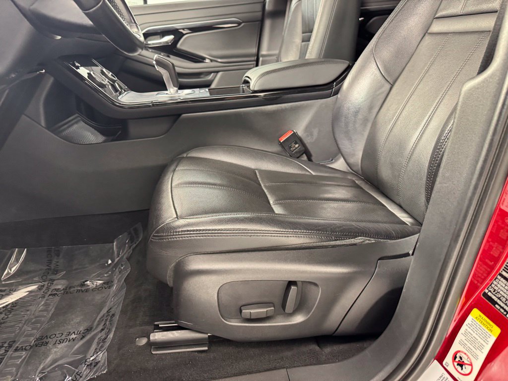 Used 2020 Land Rover Range Rover Evoque S AWD/4WD image 12